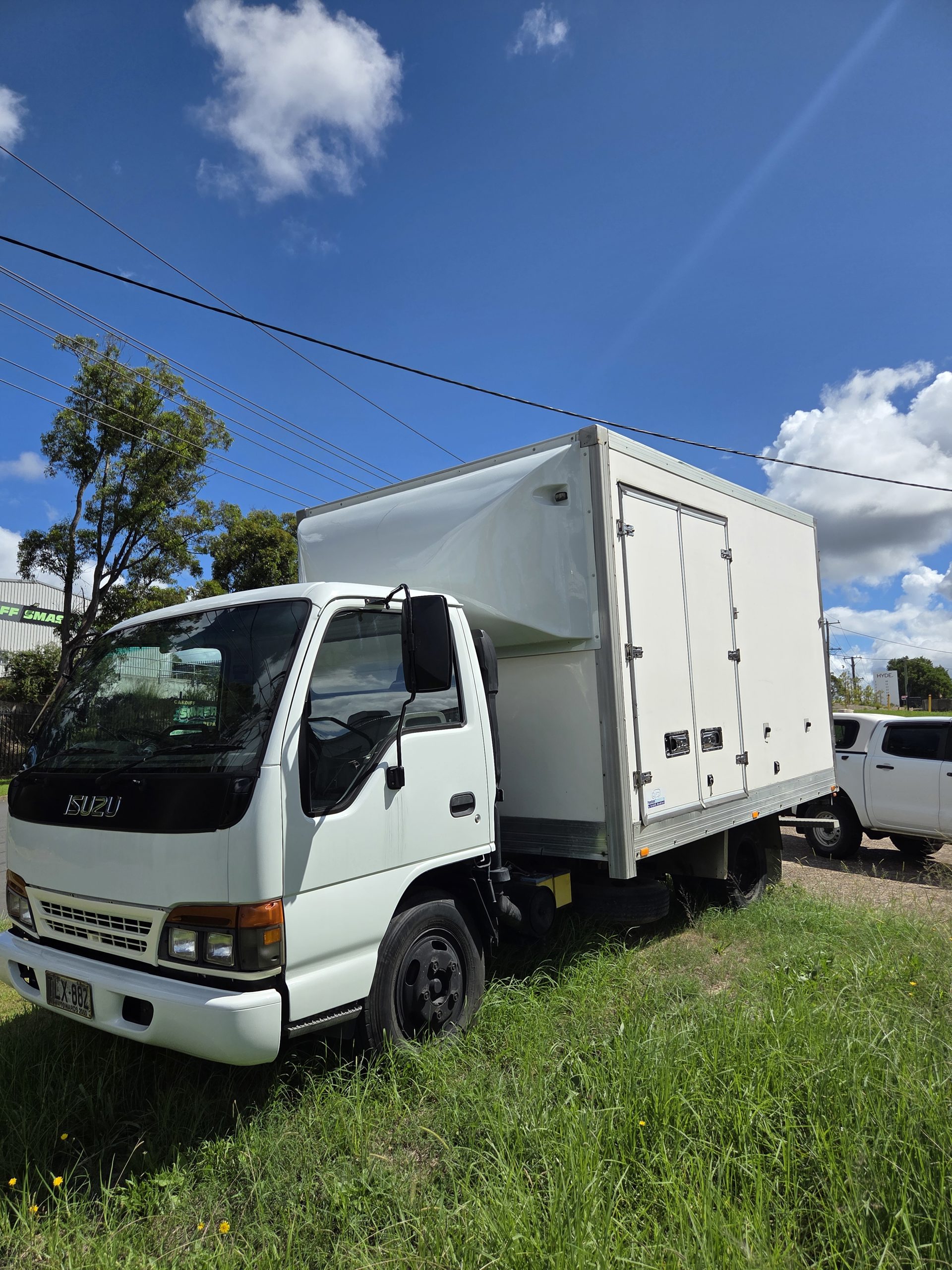 1995 Isuzu Npr250 Insulated Pantec