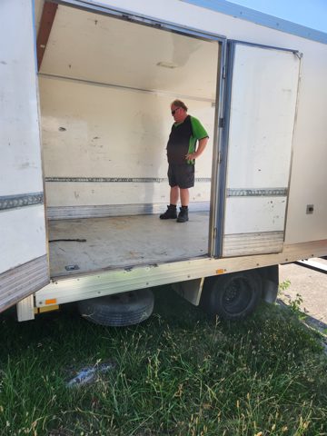 1995 Isuzu Npr250  Insulated Pantec photo 10